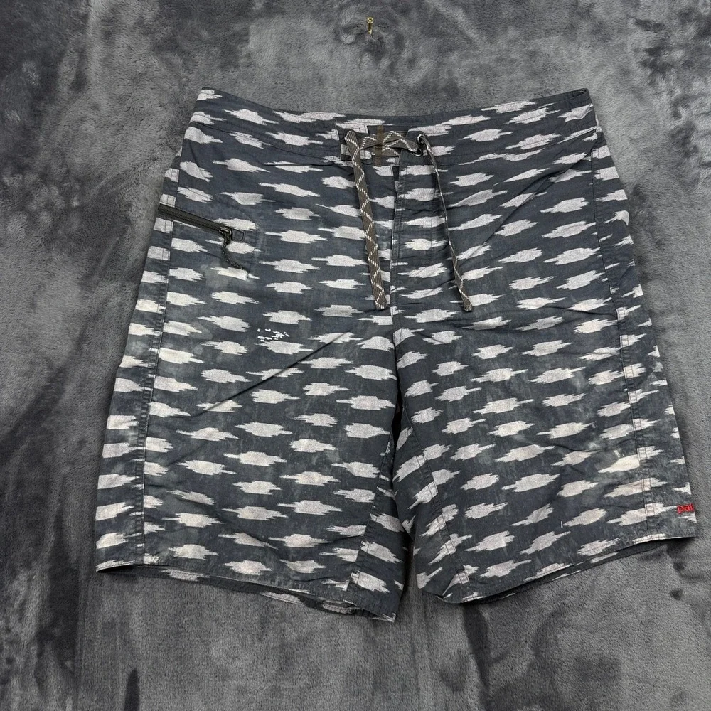 Patagonia Board Shorts Mens 33 Gray Ikat Print Drawstring Swim Trunks Pockets